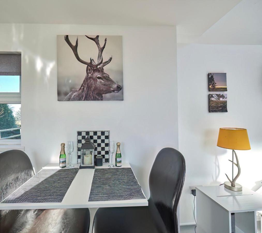 Lincoln Holiday Retreat Little House With Private Hot Tub Bagian luar foto